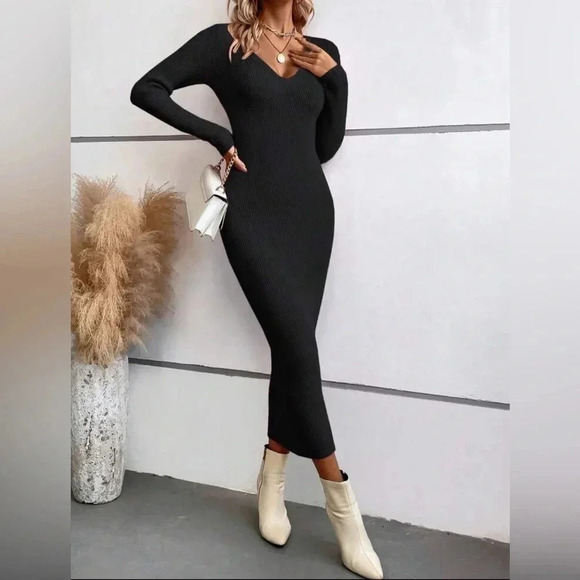 Dresses & Skirts - Knit sweater dress S